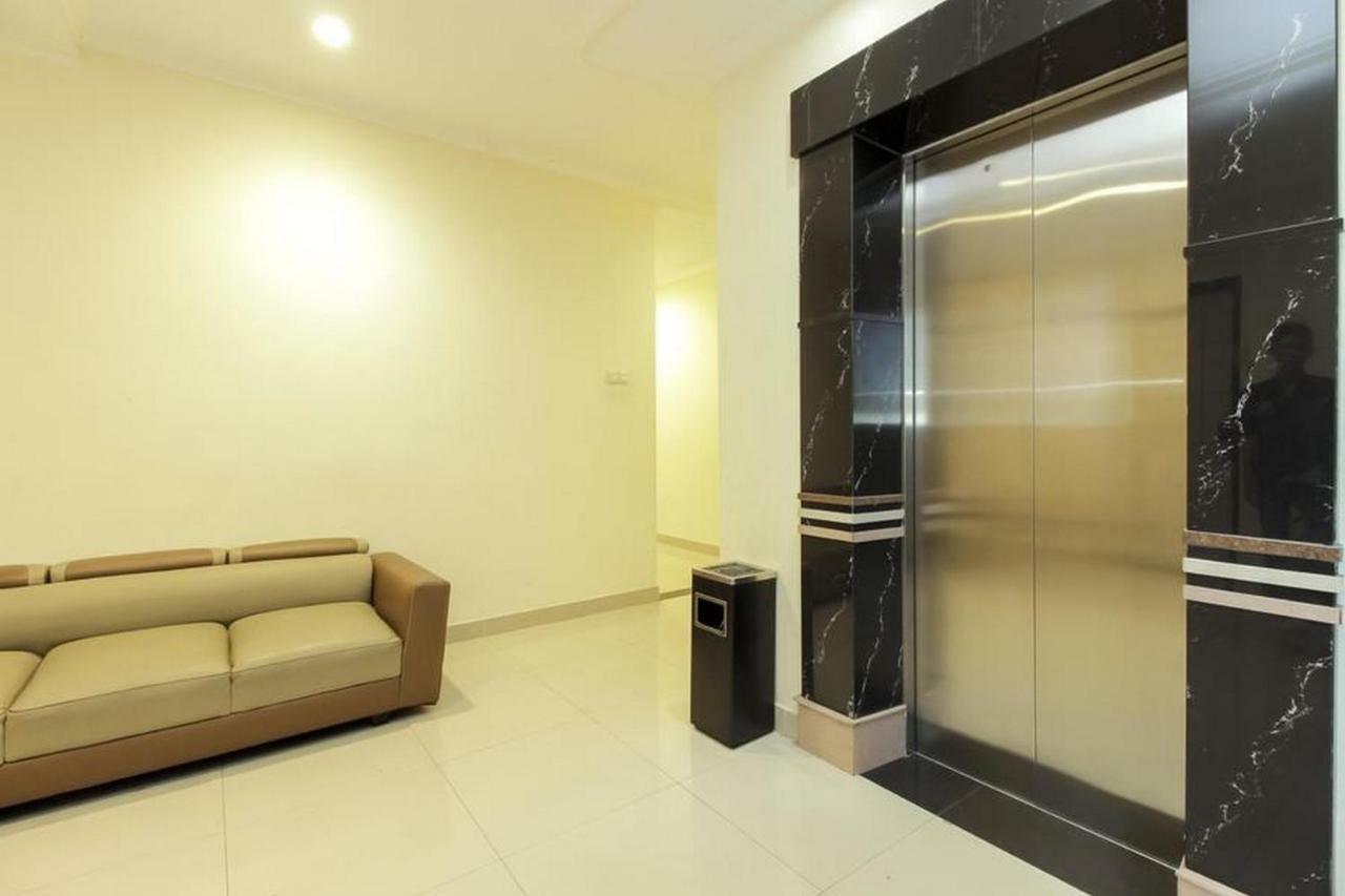 Reddoorz Plus @ Paal 2 Manado Exterior photo