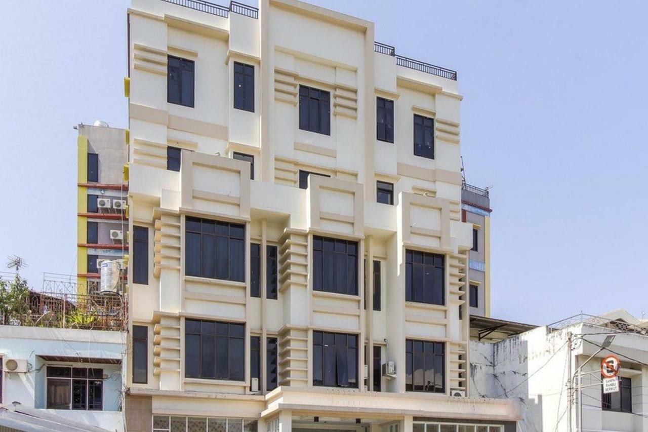 Reddoorz Plus @ Paal 2 Manado Exterior photo