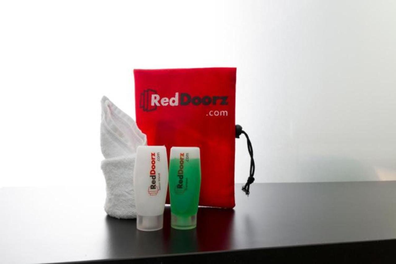 Reddoorz Plus @ Paal 2 Manado Exterior photo